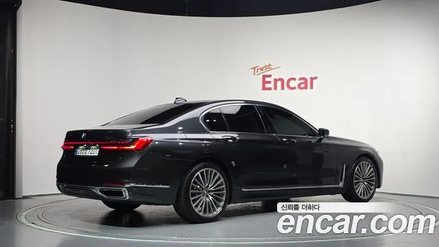 BMW 7 Series — Фото автомобиля 2