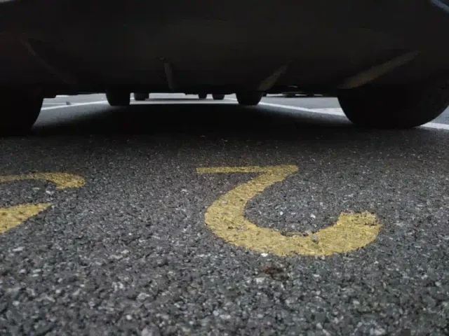 Tesla Model 3 — Фото автомобиля 17