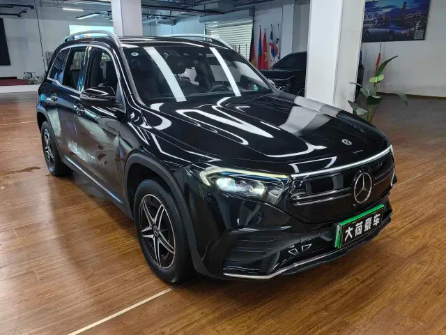 Mercedes-Benz EQB — Фото автомобиля 3