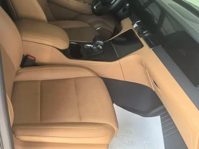 Li Auto Li ONE 2021 Extended Range 6-Seater — Фото автомобиля 7