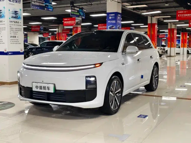Фотография автомобиля — Li Auto L6