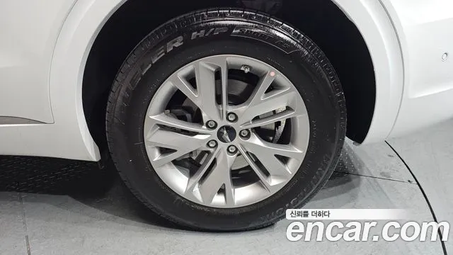 Genesis GV70 2.5T Бензин 2WD — Фото автомобиля 5