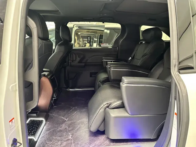 Toyota Granvia — Фото автомобиля 23