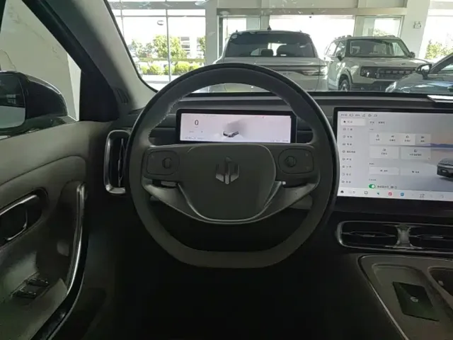 Leapmotor Leapmotor B01 2026 550 LiDAR Edition — Фото автомобиля 10