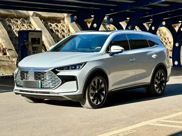 Фотография автомобиля — BYD Tang