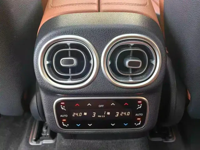 Mercedes-Benz GLC-Class — Фото автомобиля 10