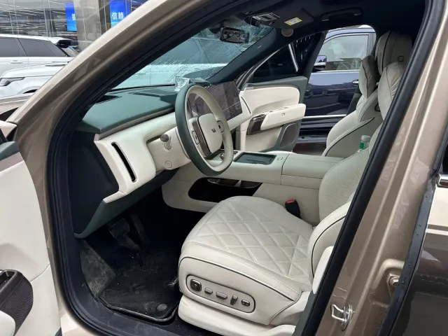 Li Auto L9 — Фото автомобиля 5