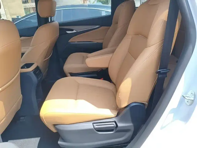 Maxus G50 PHEV — Фото автомобиля 16