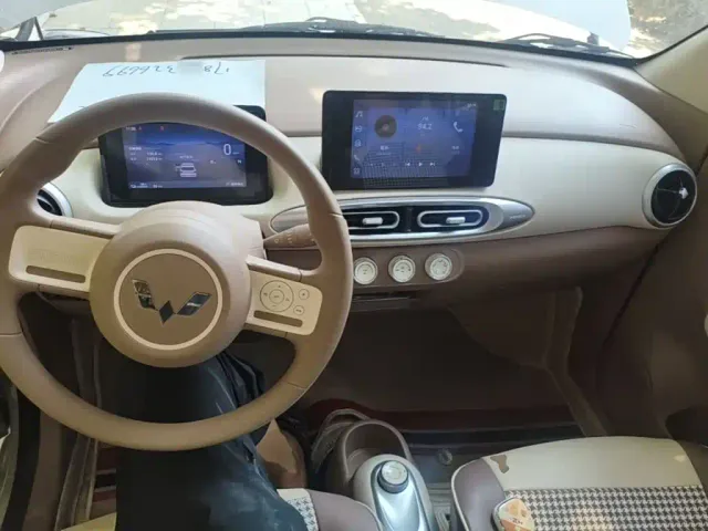 Wuling Hongguang Mini EV — Фото автомобиля 9