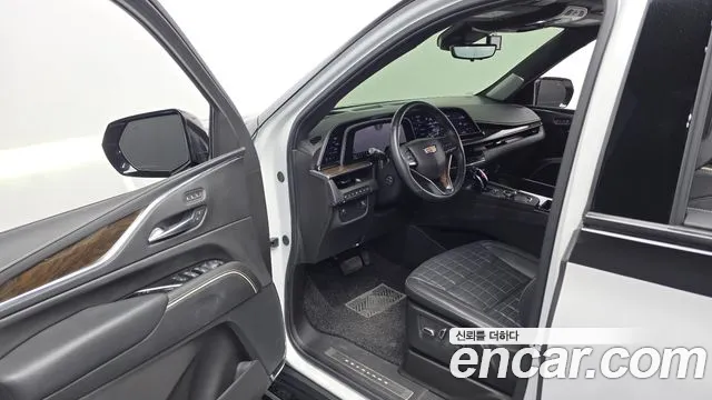 Cadillac Escalade 5th Gen — Фото автомобиля 15