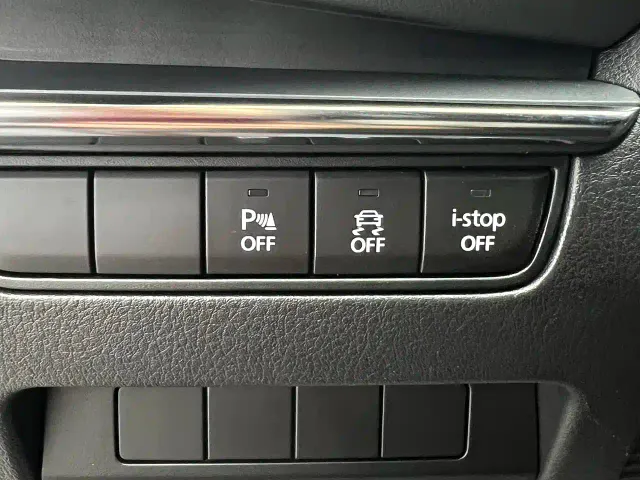 Mazda Axela — Фото автомобиля 13