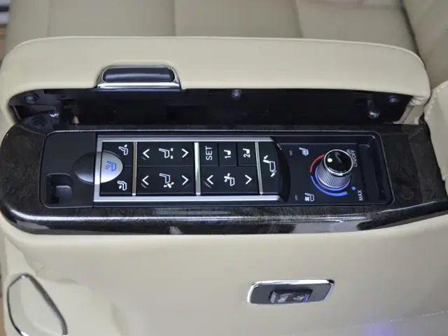 Toyota Vellfire — Фото автомобиля 11