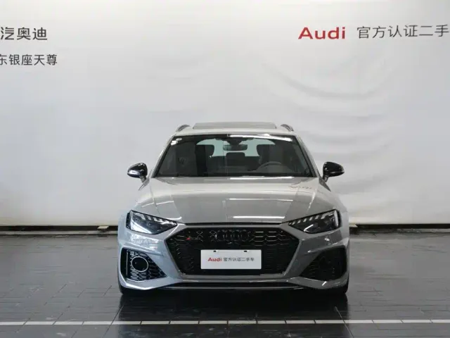 Audi RS 4 — Фото автомобиля 2