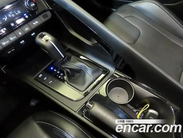 Hyundai Avante CN7 — Фото автомобиля 12