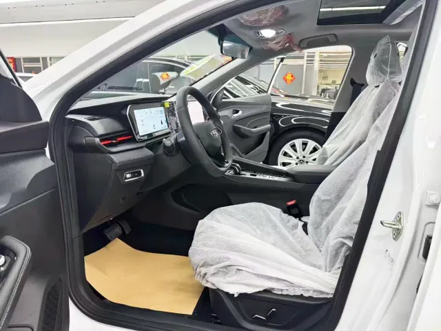 Geely Binrui — Фото автомобиля 7