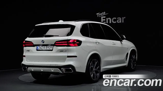 BMW X5 xDrive 40i M Sport — Фото автомобиля 2