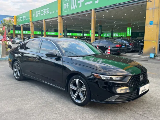 Honda Accord — Фото автомобиля 3