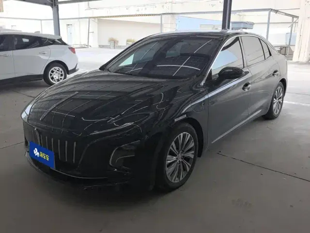 Фотография автомобиля — Hongqi E-QM5