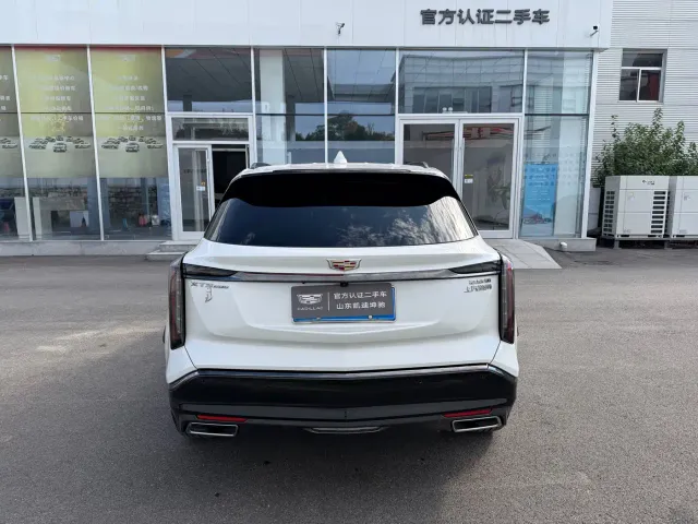 Cadillac XT5 — Фото автомобиля 14