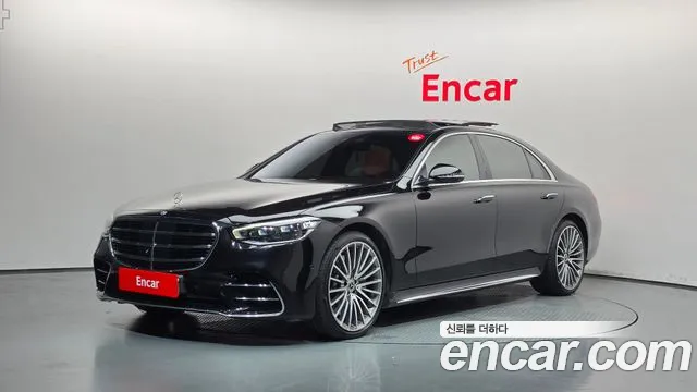 Фотография автомобиля — Mercedes-Benz S-Class