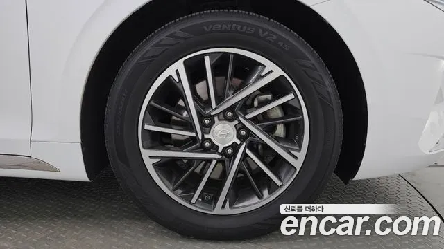 Hyundai Grandeur New — Фото автомобиля 5