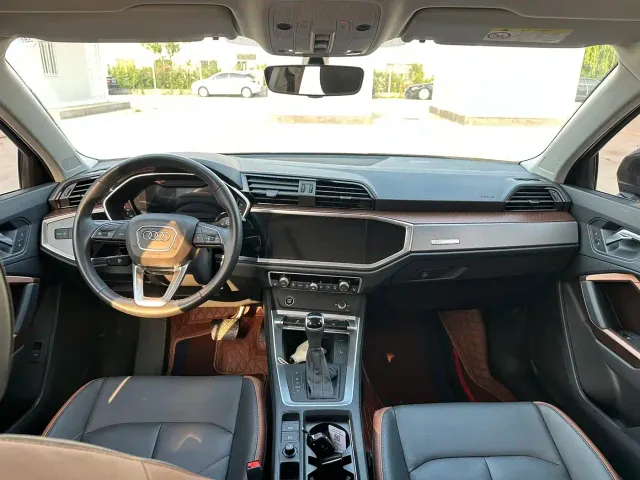 Audi Q3 — Фото автомобиля 11
