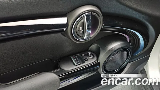 Mini Cooper Cooper Электро SE Электро — Фото автомобиля 14
