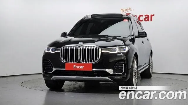 BMW X7 — Фото автомобиля 3
