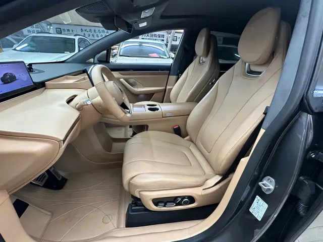 Li Auto i6 — Фото автомобиля 7