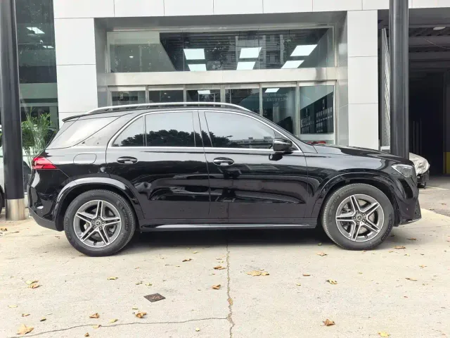 Mercedes-Benz GLE-Class — Фото автомобиля 8
