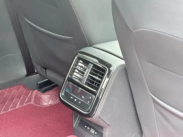 Volkswagen Passat — Фото автомобиля 20