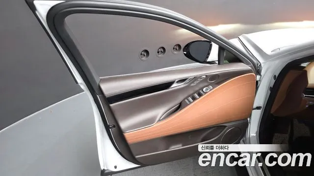 Genesis G80 Бензин 2.5 турбо AWD — Фото автомобиля 17