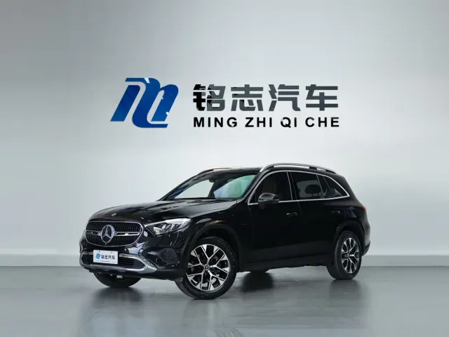 Фотография автомобиля — Mercedes-Benz GLC-Class