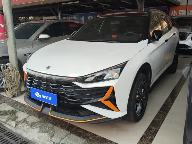 Фотография автомобиля — Dongfeng Yixuan GS