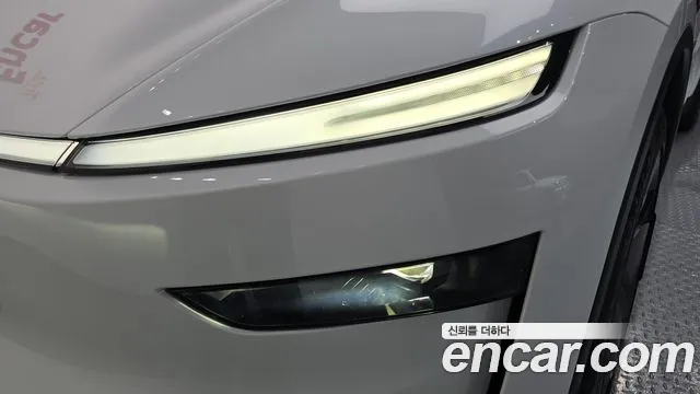 Tesla Model Y — Фото автомобиля 7