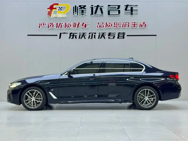 BMW 5 Series — Фото автомобиля 11