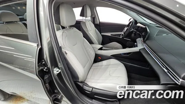 Hyundai AVANTE Inspiration — Фото автомобиля 19