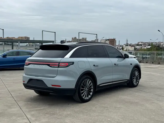 Leapmotor C11 — Фото автомобиля 5