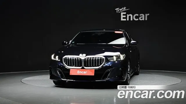 BMW 5 Series G60 — Фото автомобиля 2
