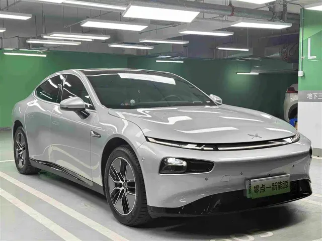 Xpeng P7 — Фото автомобиля 3
