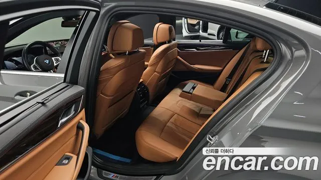 BMW 5 Series G30 — Фото автомобиля 18