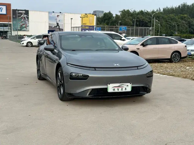 Xpeng P7 — Фото автомобиля 3