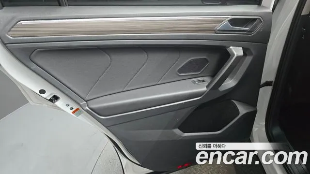 Volkswagen Tiguan — Фото автомобиля 21