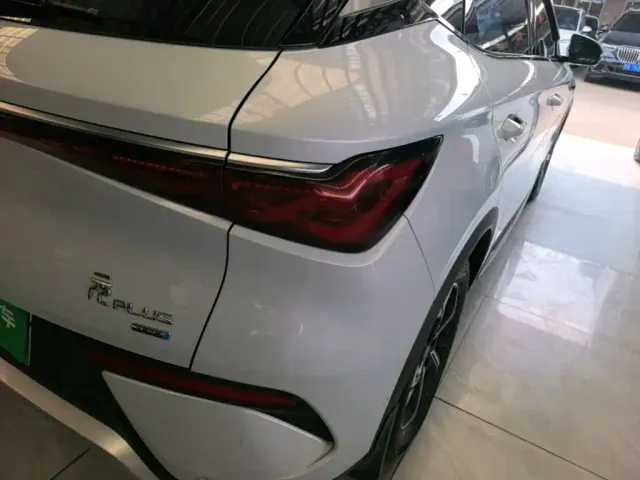 BYD Yuan PLUS — Фото автомобиля 7