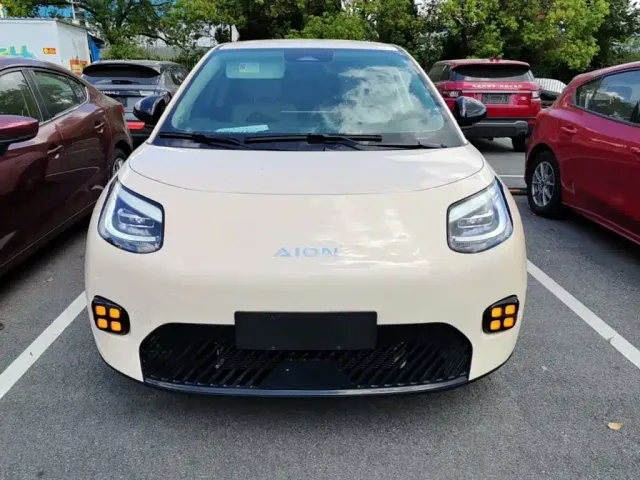 GAC Aion UT — Фото автомобиля 2