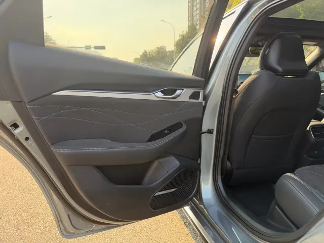 Geely Xingrui — Фото автомобиля 14