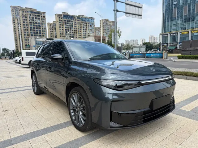 Leapmotor C10 — Фото автомобиля 3