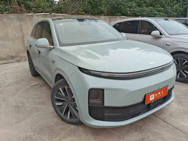 Li Auto L6 — Фото автомобиля 2