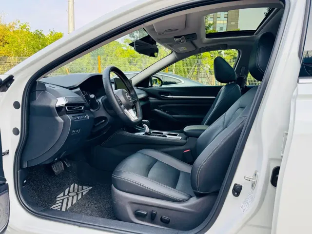 Nissan Teana — Фото автомобиля 4