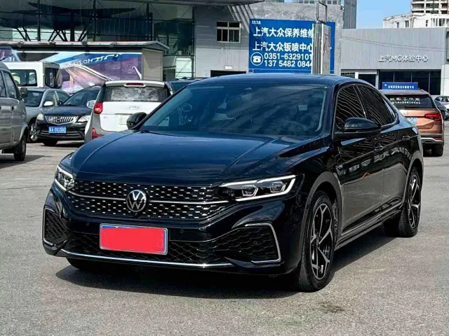 Фотография автомобиля — Volkswagen Passat
